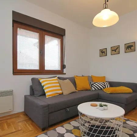 Kaja Apartamento *