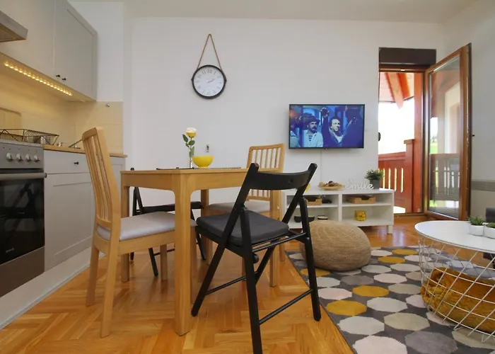 Kaja ズラティボール