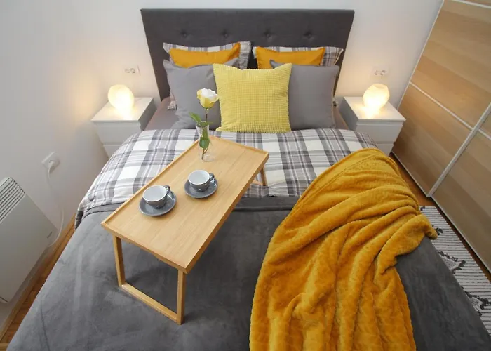 Kaja ズラティボール