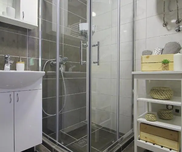 Kaja ズラティボール